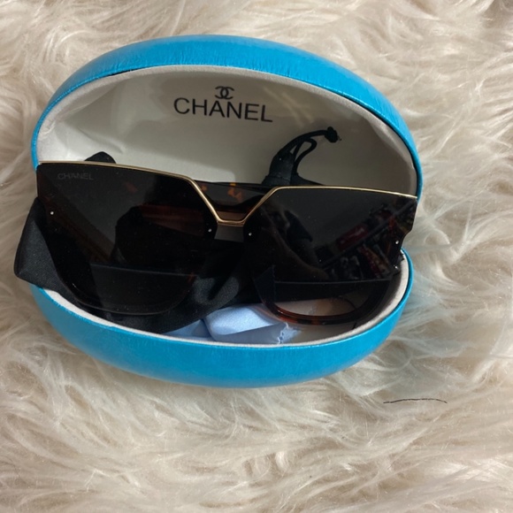 Sunglasses- UV Protection/ polarized